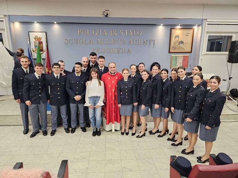 Cresime alla Scuola di Polizia di Peschiera