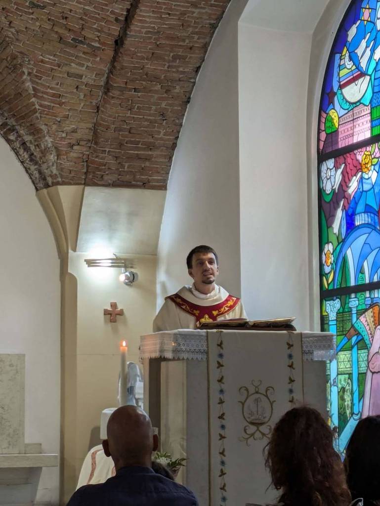 Don Filippo, una sacerdote gioioso